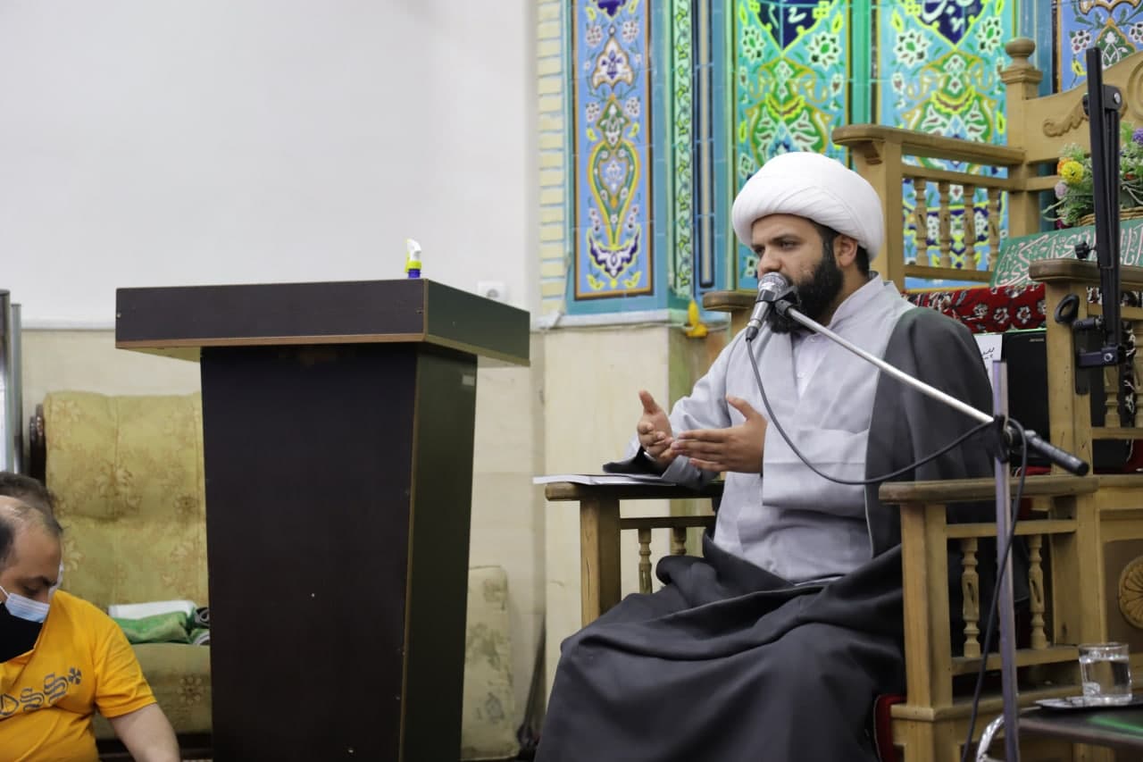 محسن حنیفی